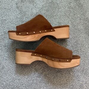 Dolce vita Brown Suede Platform Clogs - size 10